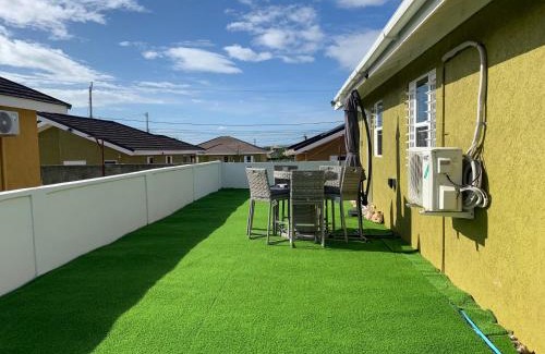 Old Harbour House | Harbour Oasis Retreat - Charming 2 Bedroom House