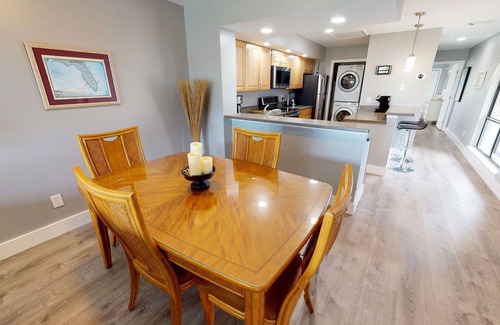 Miramar Beach House | Harbour Point 807 - stunning bay, lake, and golf views! GOLF CART INCLUDED!