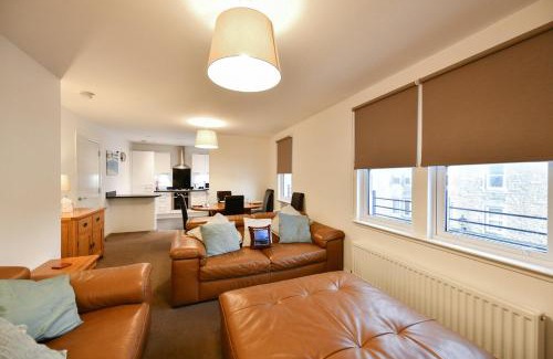 Irvine House | Harbour Quay Apartment