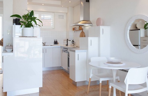 McMahons Point Apartment | Harbour the Sun, McMahons Point Isyd