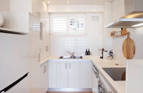 McMahons Point Apartment | Harbour the Sun, McMahons Point Isyd