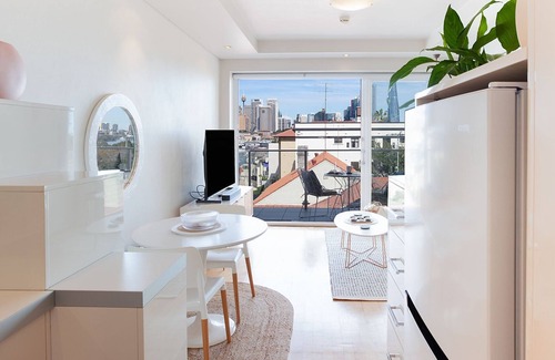 McMahons Point Apartment | Harbour the Sun, McMahons Point Isyd