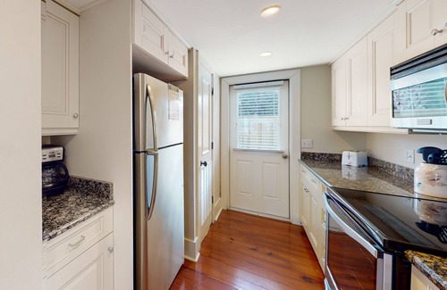 Harbour Town Condo | Harbour Town hideaway w/scenic balcony/water views - steps from the lighthouse