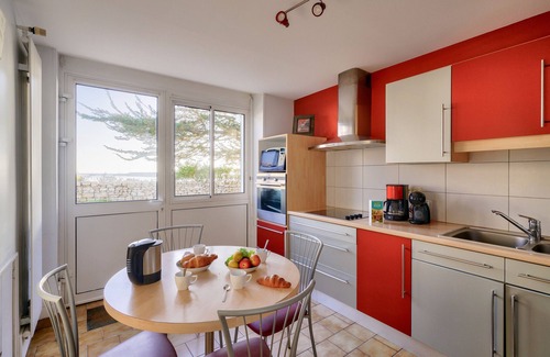 Plobannalec-Lesconil House | Harbour view - House for 10 with garden