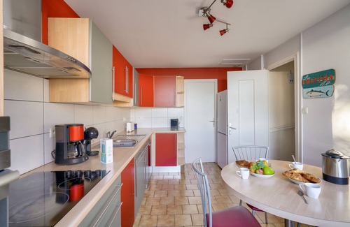 Plobannalec-Lesconil House | Harbour view - House for 10 with garden