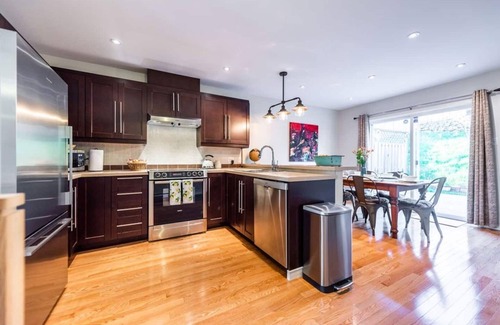 Downtown St. John's House | Harbour View Hitch | 2bd | Parking