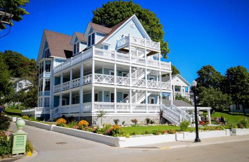 Mackinac Island Bed & Breakfast | Harbour View Inn