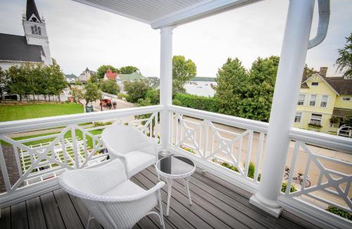 Mackinac Island Bed & Breakfast | Harbour View Inn