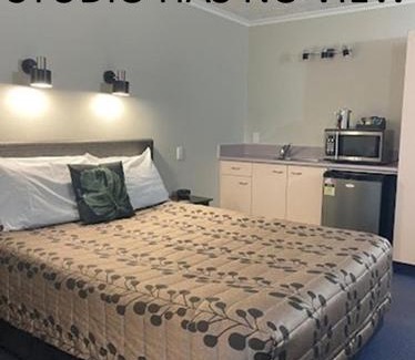 Ahuriri Hotel | Harbour View Motel on Ahuriri Beach in Napier NZ with sea view suites