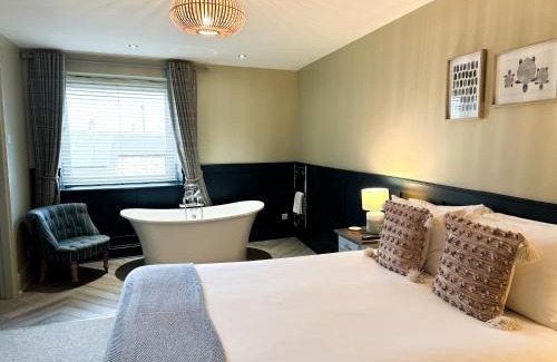 Seahouses House | Harbour Way Cottage by Coast & Country Stays
