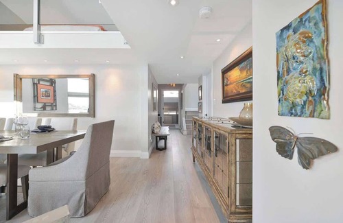 Victoria West House | Harbourfront Executive Stay