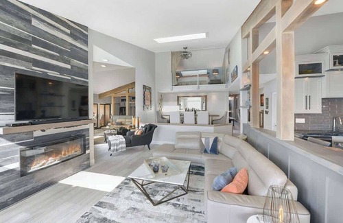 Victoria West House | Harbourfront Executive Stay