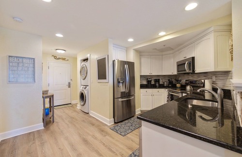 St. Petersburg - Clearwater Condo | Harbourside 517 Waterpark passes and walk to IRB Sleeps 10