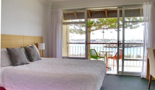 Fremantle Apartment | Harbourview Ocean Serenity In Fremantle