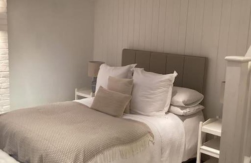 Winterbourne House | Harcombe Barn near Bristol