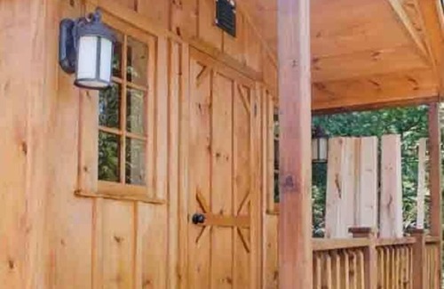 Dysart et al Cottage | Harcourt on the Hill - Secluded 3BR Cottage w/Sauna, Dock, Kayaks, Wi-Fi