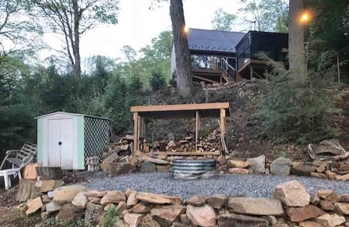 Dysart et al Cottage | Harcourt on the Hill - Secluded 3BR Cottage w/Sauna, Dock, Kayaks, Wi-Fi