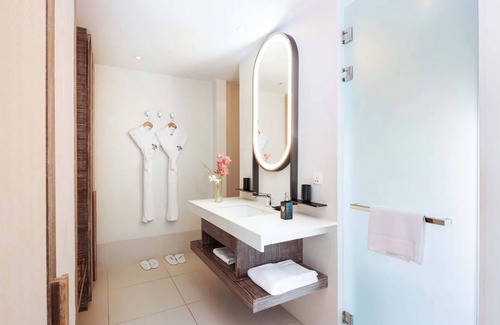 Farukolhufushi Island Hotel | Hard Rock Maldives – Twin Bed Beach Studio with Ocean Access