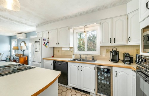 Alton Bay House | Hard to Find Winnipesaukee WF 24ft Dock