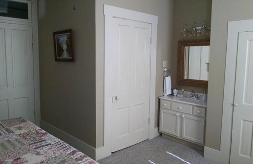 Nacogdoches Bed & Breakfast | Hardeman House Bed and Breakfast