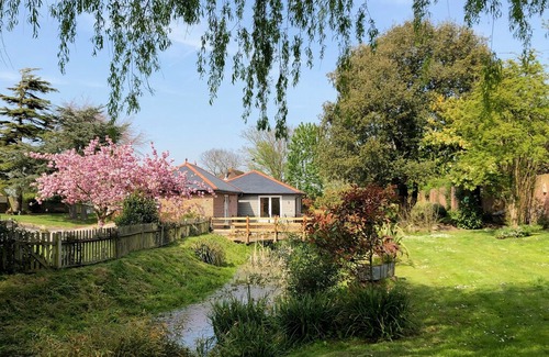 Sidlesham Cottage | Hardings Barn - Donnington, near Chichester, West Sussex