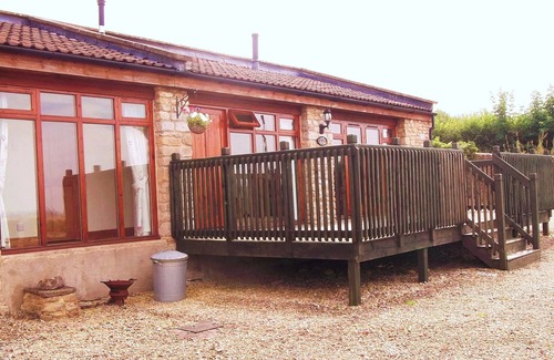 Kelston Cottage | Hare Cottage - Fantastic views from cosy cottage near Bath