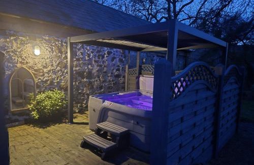 Ballymena House | Hare Cottage