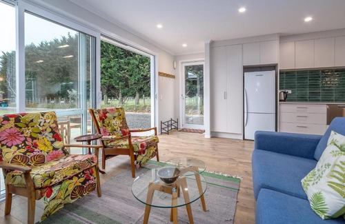 Martinborough House | Hare Cottage
