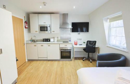 Bristol Floating Harbour Apartment | Harford House Studios 19 - Hopewell