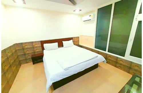 Mayapur Hotel | HARIDWAR HOTEL HEAVEN # GUEST - With Free Parking & Wi-fi - Restaurant Facilities Available Near Temple - A Premium Hotel In Haridwar