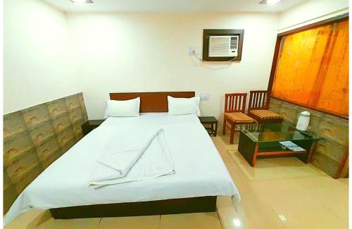 Mayapur Hotel | HARIDWAR HOTEL HEAVEN # GUEST - With Free Parking & Wi-fi - Restaurant Facilities Available Near Temple - A Premium Hotel In Haridwar