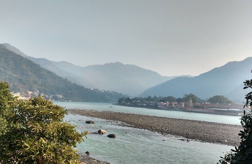 Rishikesh House | HariHar Niwas- Studio Apartment, near Gangaji