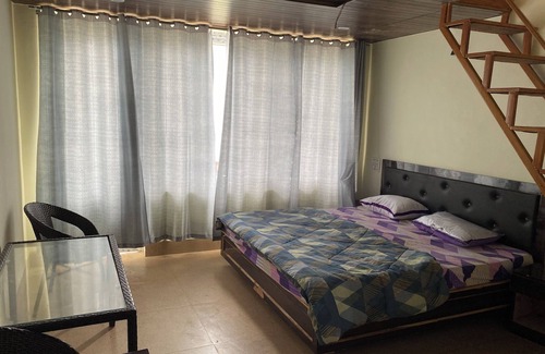 Naina Range Hotel | Harika Palace hidden awayfrom city chaos