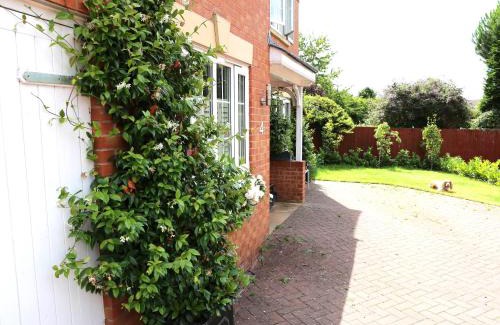 Ledbury Bed & Breakfast | Harlequin B&B Ledbury