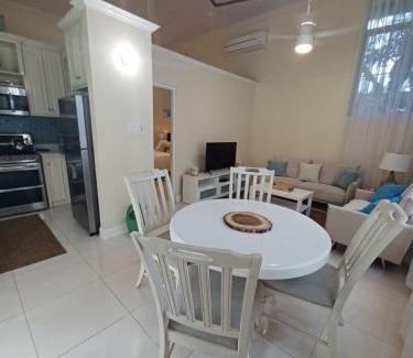 Reading Apartment | Harlequin Cottage