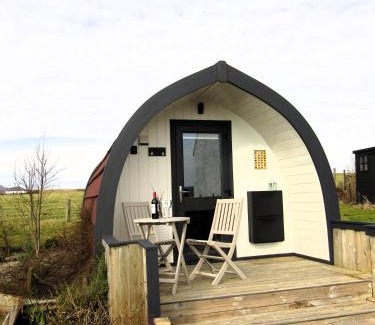 Caroy House | Harlosh Hideaways - Aurora Pod
