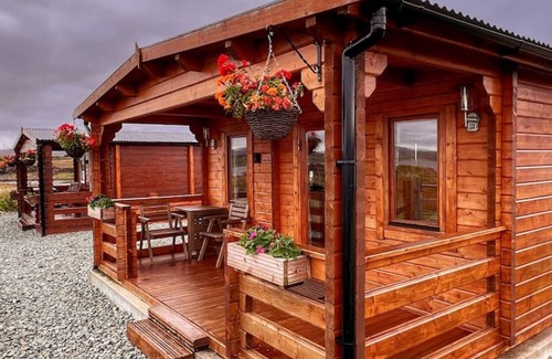Caroy Cabin | Harlosh Log Cabins, Cabin No 2