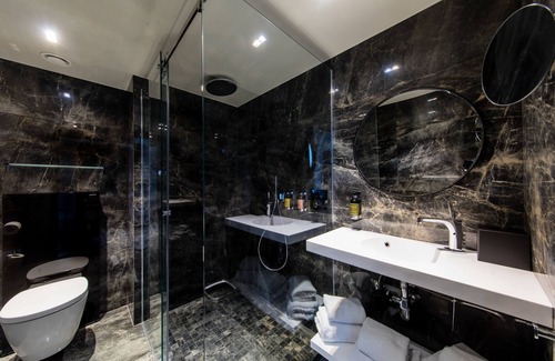 Chatelain Hotel | Harmon House
