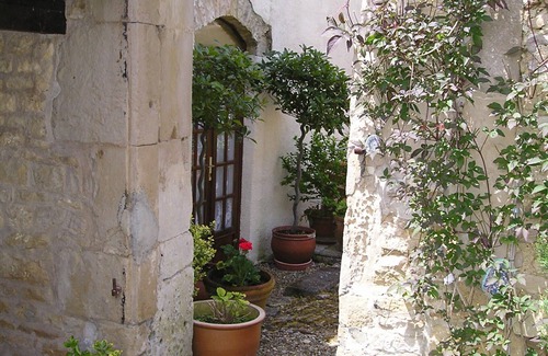 Salles-de-Villefagnan Cottage | Harmonie Has Lovely Country Views And A Relaxing Walled Courtyard Terrace With Splash Pool