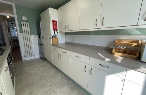 Cribbs Causeway House | Harmonious Family Home in Westbury-on-Trym