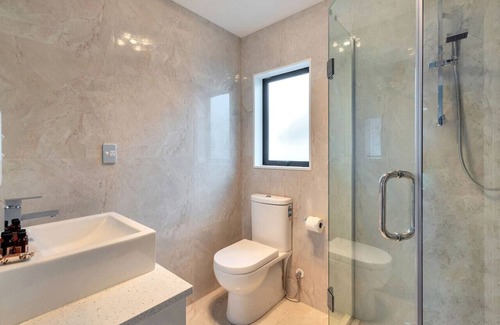 Mangere House | Harmony Haven is close to airport