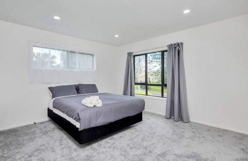 Mangere House | Harmony Haven is close to airport