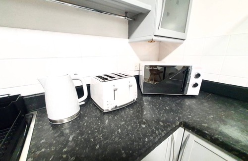 Penge Apartment | Harmony House – Easy Access to Central London 2 Bedrooms & Spacious Living Room