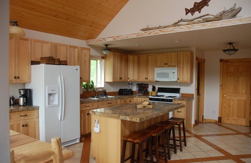 Funny River Cabin | Harmony Lodge at Kenai River Soaring Eagle Lodge and Cabins