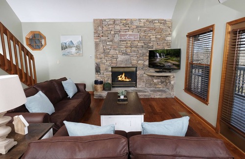 Pigeon Forge Cabin | Harper's Hideaway: Adventure at Every Turn