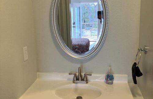 Kimberling City Hotel | Harper Valley 10