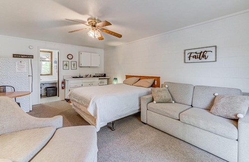 Kimberling City Resort | Harper Valley Resort - Kimberling City MO