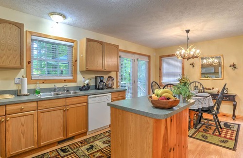 Sheepback Mountain Estates Cabin | Harrah's/Cherokee/Lakes/rafting/fishing/hiking/waterfall/Elk/rejuvenating peace