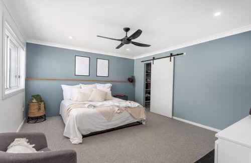 Harrington House | Harrington Escape with Pool- Walk everywhere