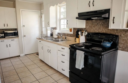 Harrisonburg House | Harrisonburg Hideaway - Walking Distance to Downtown Harrisonburg and JMU